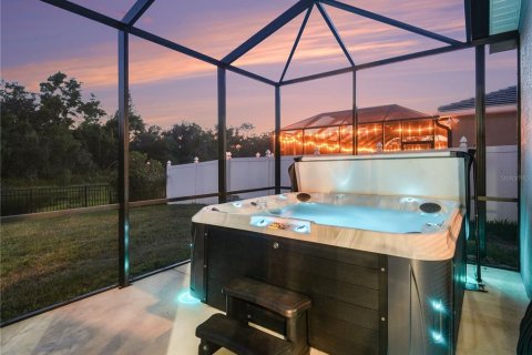 Casa en venta en Sarasota, Florida, 5 dormitorios, 299.33 m2 № 2095079 - foto 2
