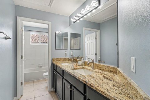Casa en venta en Sarasota, Florida, 5 dormitorios, 299.33 m2 № 2095079 - foto 17