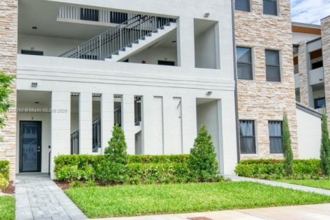 Снять в аренду квартиру в Дорал, Флорида 2 спальни, 99.59м2, № 1963819 - фото 27