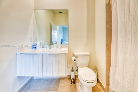 Снять в аренду квартиру в Дорал, Флорида 2 спальни, 99.59м2, № 1963819 - фото 10