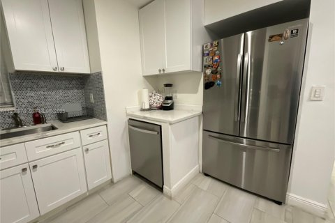 Condo in Miami, Florida, 3 bedrooms  № 1994818 - photo 7