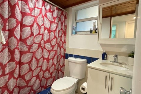 Condo in Miami, Florida, 3 bedrooms  № 1994818 - photo 18