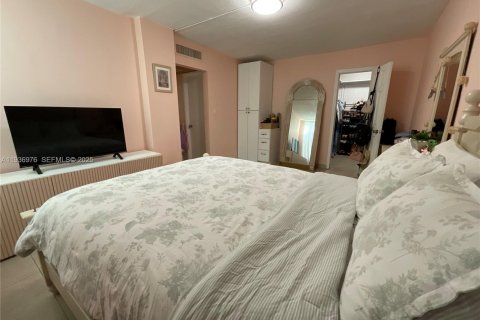 Condo in Miami, Florida, 3 bedrooms  № 1994818 - photo 23