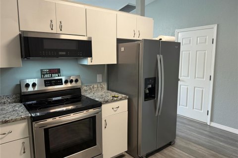 House in Ocala, Florida 2 bedrooms, 75.81 sq.m. № 1914369 - photo 6