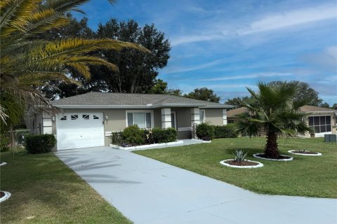 House in Ocala, Florida 2 bedrooms, 75.81 sq.m. № 1914369 - photo 1