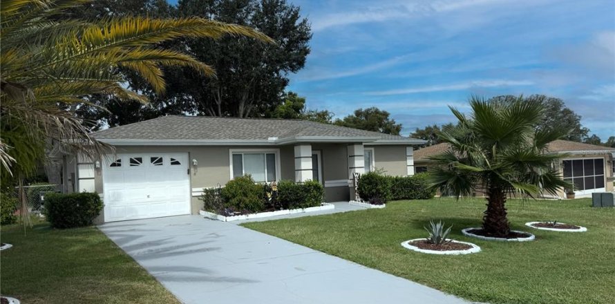 House in Ocala, Florida 2 bedrooms, 75.81 sq.m. № 1914369