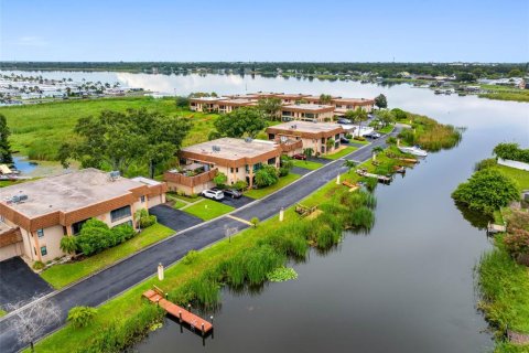 Condo in Largo, Florida, 2 bedrooms  № 1900231 - photo 26