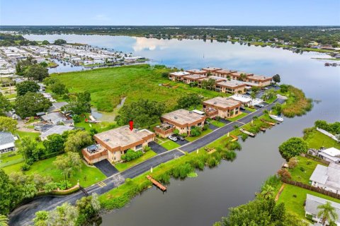 Condo in Largo, Florida, 2 bedrooms  № 1900231 - photo 27