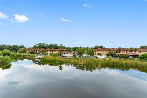Condo in Largo, Florida, 2 bedrooms  № 1900231 - photo 1