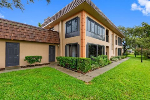 Condo in Largo, Florida, 2 bedrooms  № 1900231 - photo 21
