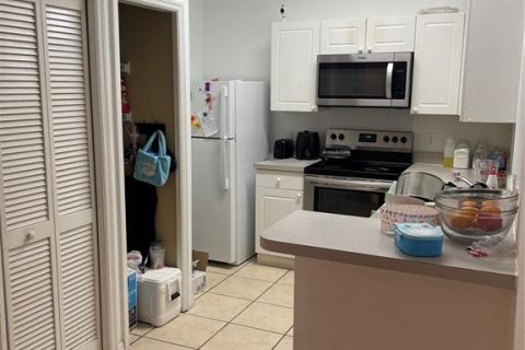 Condominio en venta en Kissimmee, Florida, 3 dormitorios, 111.85 m2 № 1758403 - foto 6