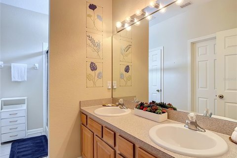 Villa ou maison à vendre à Kissimmee, Floride: 5 chambres, 231.7 m2 № 2334300 - photo 17