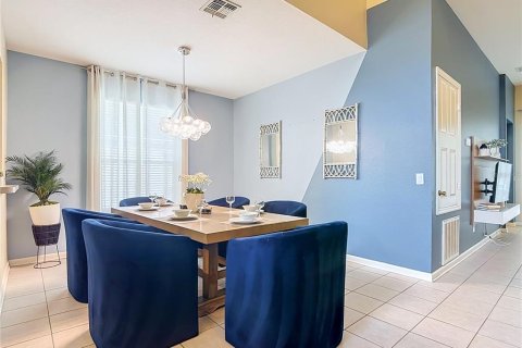 Villa ou maison à vendre à Kissimmee, Floride: 5 chambres, 231.7 m2 № 2334300 - photo 8