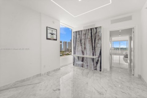 Copropriété à vendre à Sunny Isles Beach, Floride: 4 chambres, 291.71 m2 № 1819898 - photo 22