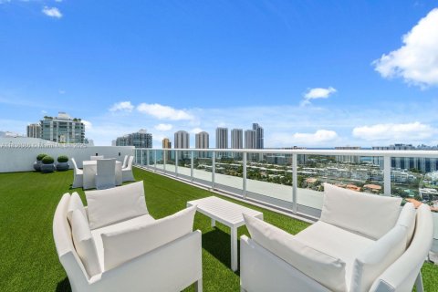 Copropriété à vendre à Sunny Isles Beach, Floride: 4 chambres, 291.71 m2 № 1819898 - photo 28