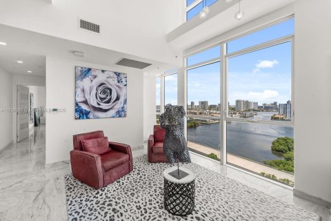 Copropriété à vendre à Sunny Isles Beach, Floride: 4 chambres, 291.71 m2 № 1819898 - photo 12