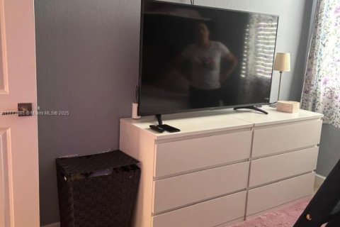 Adosado en venta en Florida City, Florida, 3 dormitorios, 138.24 m2 № 2037242 - foto 18