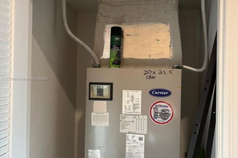 Adosado en venta en Florida City, Florida, 3 dormitorios, 138.24 m2 № 2037242 - foto 15