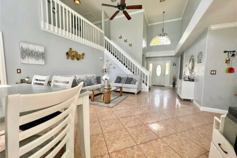 House in Orlando, Florida 4 bedrooms, 194.26 sq.m. № 1800427 - photo 5