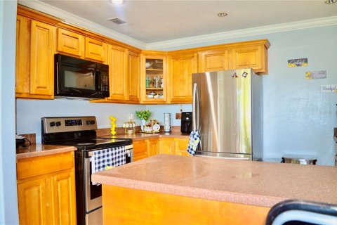 House in Orlando, Florida 4 bedrooms, 194.26 sq.m. № 1800427 - photo 7