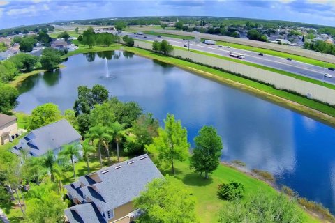 House in Orlando, Florida 4 bedrooms, 194.26 sq.m. № 1800427 - photo 24