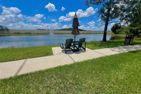 House in Orlando, Florida 4 bedrooms, 194.26 sq.m. № 1800427 - photo 23