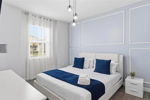 Casa en venta en Davenport, Florida, 9 dormitorios, 373.28 m2 № 2231864 - foto 13