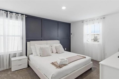 Casa en venta en Davenport, Florida, 9 dormitorios, 373.28 m2 № 2231864 - foto 18