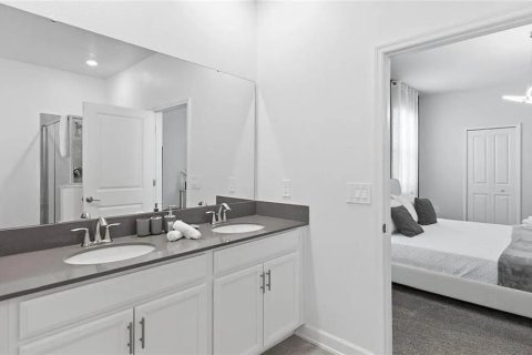 Casa en venta en Davenport, Florida, 9 dormitorios, 373.28 m2 № 2231864 - foto 16