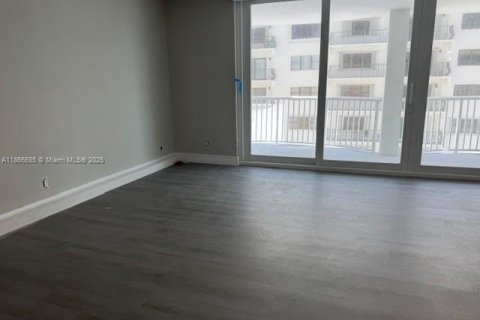 Снять в аренду кондоминиум в Майами-Бич, Флорида 52.95м2, № 2017289 - фото 27