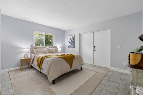 Duplex in Largo, Florida 4 bedrooms, 206.52 sq.m. № 2423928 - photo 18
