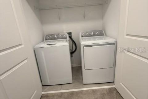 Townhouse in Kissimmee, Florida 2 bedrooms, 118.45 sq.m. № 2224465 - photo 19