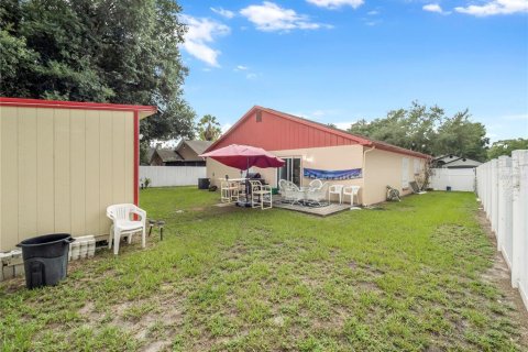 House in Lutz, Florida 3 bedrooms, 149.02 sq.m. № 2217654 - photo 29