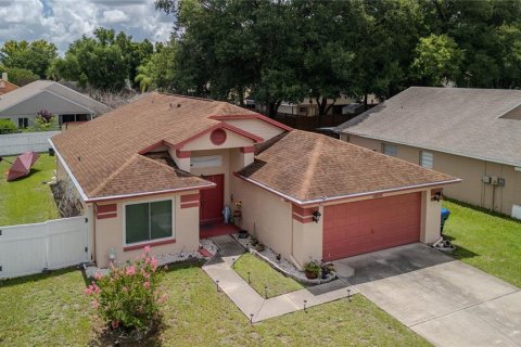 House in Lutz, Florida 3 bedrooms, 149.02 sq.m. № 2217654 - photo 5