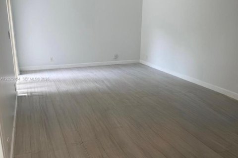 Touwnhouse à louer à Coral Springs, Floride: 3 chambres, 133.22 m2 № 2084422 - photo 7