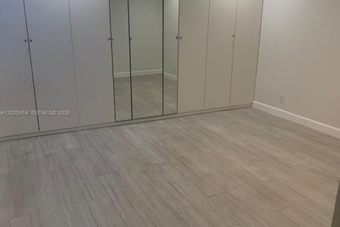 Touwnhouse à louer à Coral Springs, Floride: 3 chambres, 133.22 m2 № 2084422 - photo 2