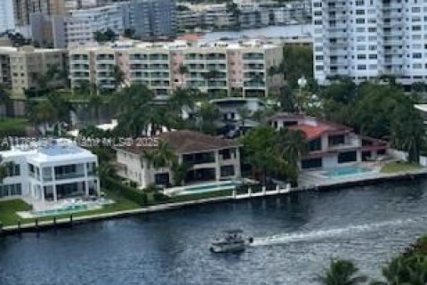 Copropriété à louer à Hallandale Beach, Floride: 1 chambre, 80.82 m2 № 2037187 - photo 12