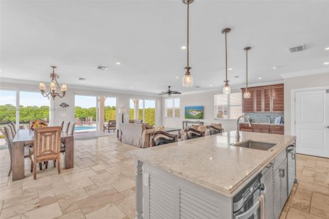 Commercial property in Marathon, Florida № 1779694 - photo 15