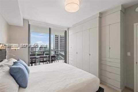 Condo in Miami, Florida, 2 bedrooms  № 2040669 - photo 8
