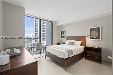 Condo in Miami, Florida, 2 bedrooms  № 2040669 - photo 22