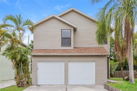 Casa en alquiler en Sarasota, Florida, 3 dormitorios, 138.61 m2 № 1797386 - foto 1