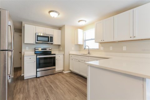 Casa en alquiler en Sarasota, Florida, 3 dormitorios, 138.61 m2 № 1797386 - foto 5
