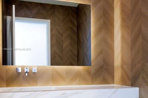 Casa en alquiler en Miami, Florida, 6 dormitorios, 381.18 m2 № 2010669 - foto 29