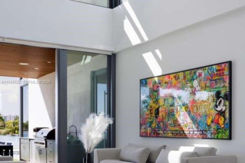 Casa en alquiler en Miami, Florida, 6 dormitorios, 381.18 m2 № 2010669 - foto 12