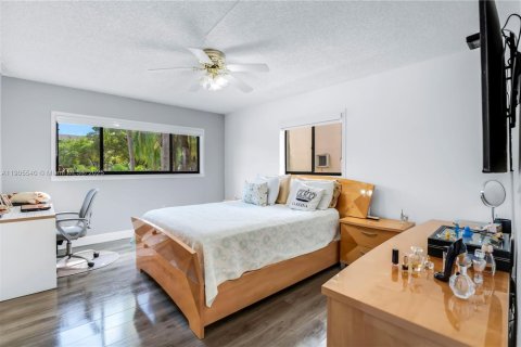 Condominio en venta en Miami, Florida, 3 dormitorios, 96.62 m2 № 1956369 - foto 15