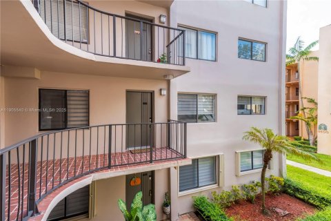 Condominio en venta en Miami, Florida, 3 dormitorios, 96.62 m2 № 1956369 - foto 22