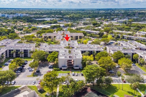 Condominio en venta en Miami, Florida, 3 dormitorios, 96.62 m2 № 1956369 - foto 27