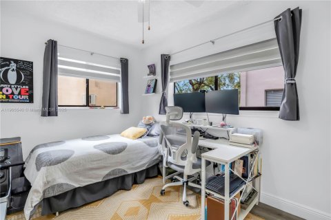 Condominio en venta en Miami, Florida, 3 dormitorios, 96.62 m2 № 1956369 - foto 12