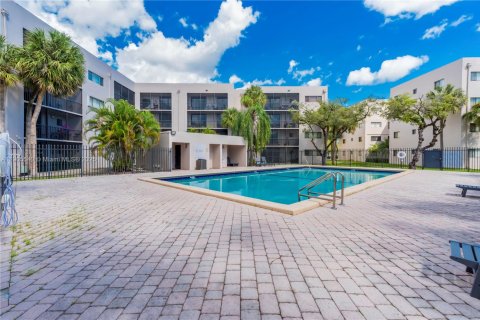 Condominio en venta en Miami, Florida, 3 dormitorios, 96.62 m2 № 1956369 - foto 20