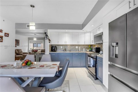 Condominio en venta en Miami, Florida, 3 dormitorios, 96.62 m2 № 1956369 - foto 5